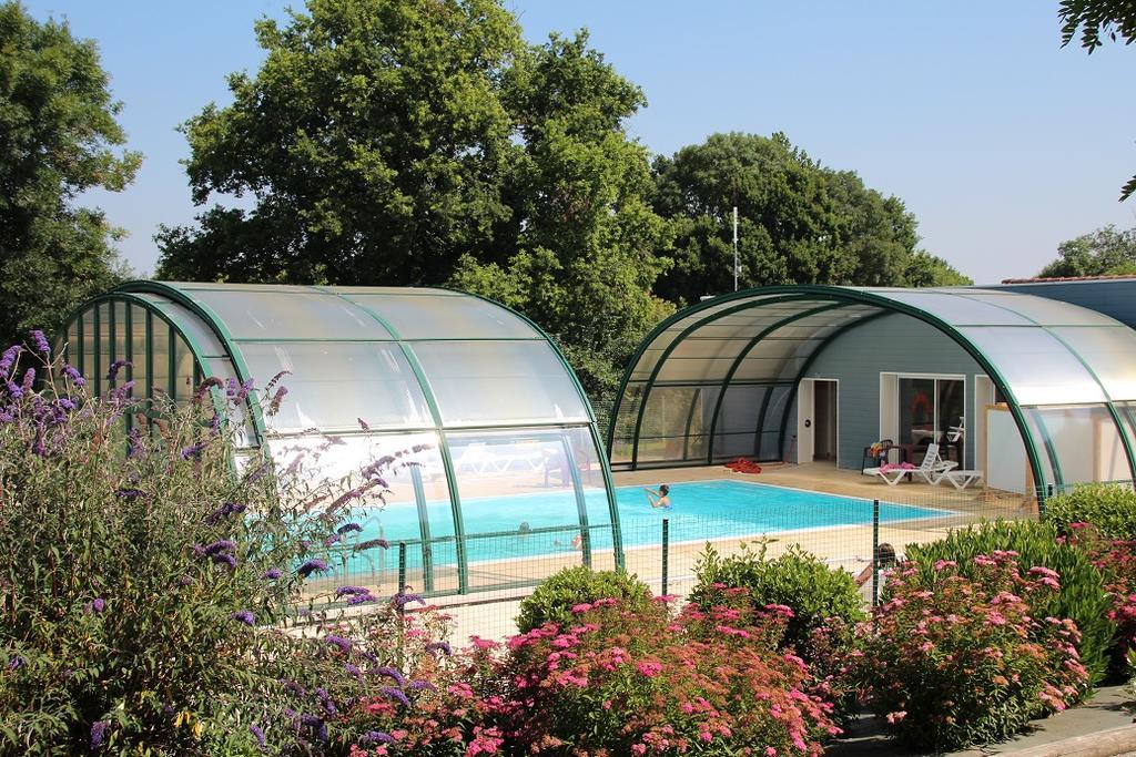 Camping Des Rulieres Saint-Valérien Exterior foto