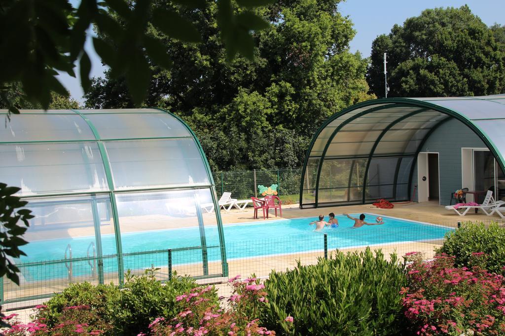 Camping Des Rulieres Saint-Valérien Exterior foto